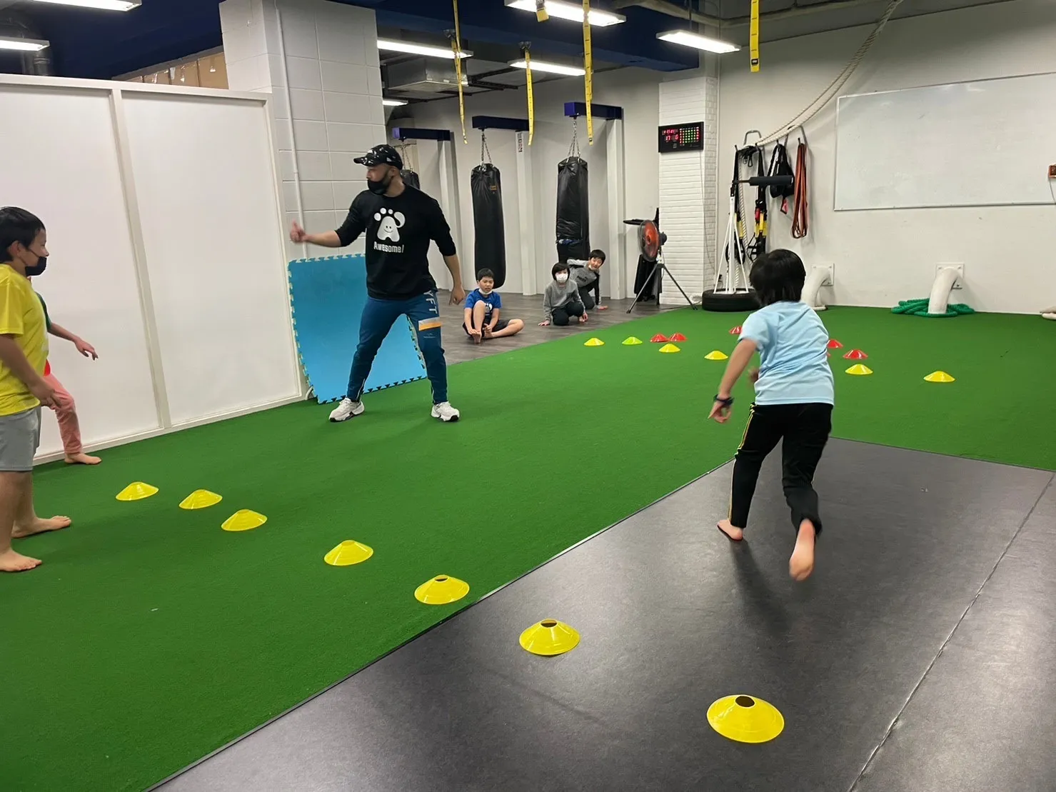 運動は子どもの自信や有能感を育みます　三鷹の体操教室